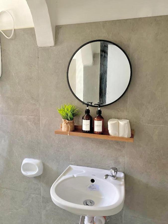 New Modern Home Near Airport, Beach And Fast Wi-Fi Sudtungan Bagian luar foto